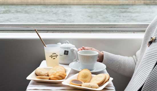 Snack cruise on the Seine