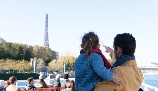 Snack cruise on the Seine