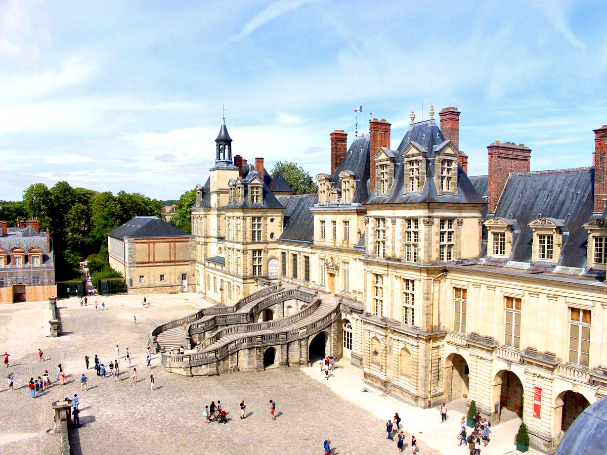UNESCO Chateau de Fontainebleau virtual tour (Ile-de-France)